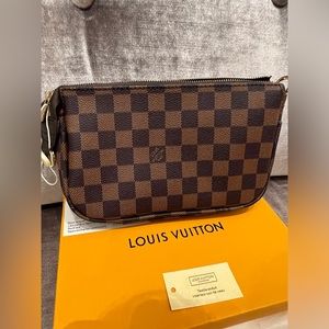Louis Vuitton Pochette Accessoires Damier Ebene Canvas Bag